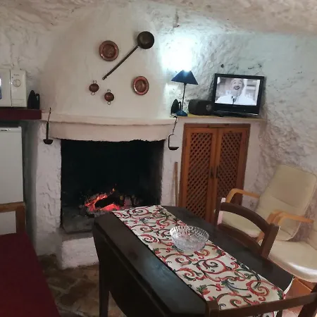 Cueva El Madrono Farm stay *