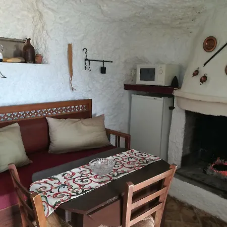 Agroturismo Cueva El Madrono